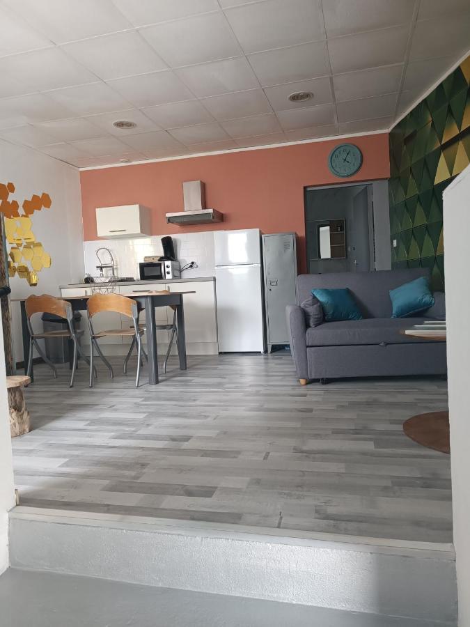 L'Annexe De L'Usine Logement Moderne De Campagne Saint-Quentin-Lamotte-Croix-au-Bailly المظهر الخارجي الصورة